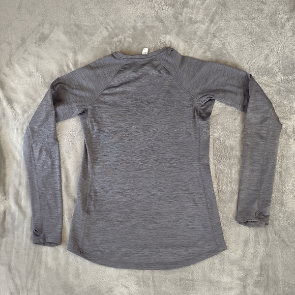 Women's Grey Under Armour ColdGear Fitted Long Sleeve Crewneck Shirt - Picture 6 of 9